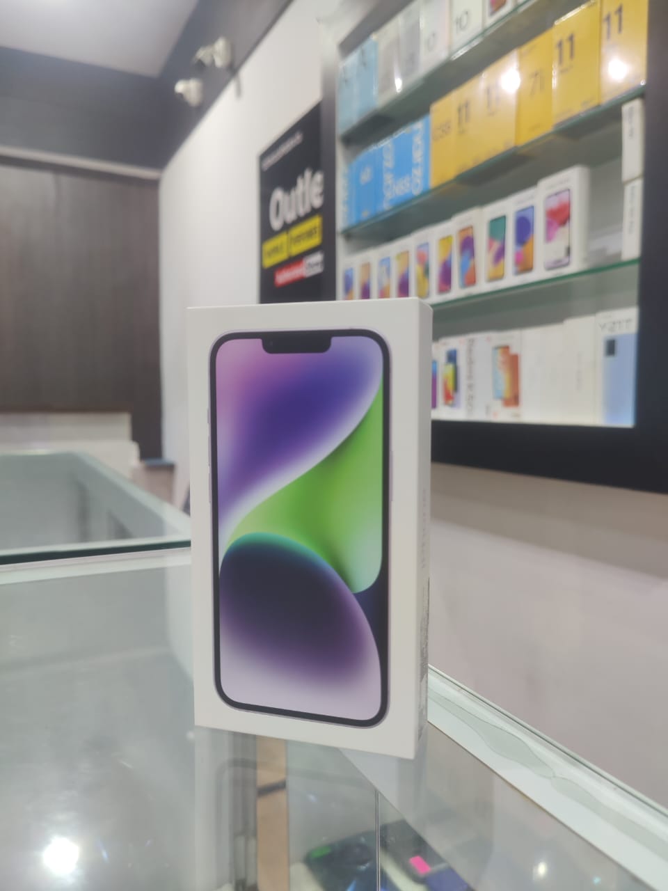 Outletz Mobile & Perfume Shop